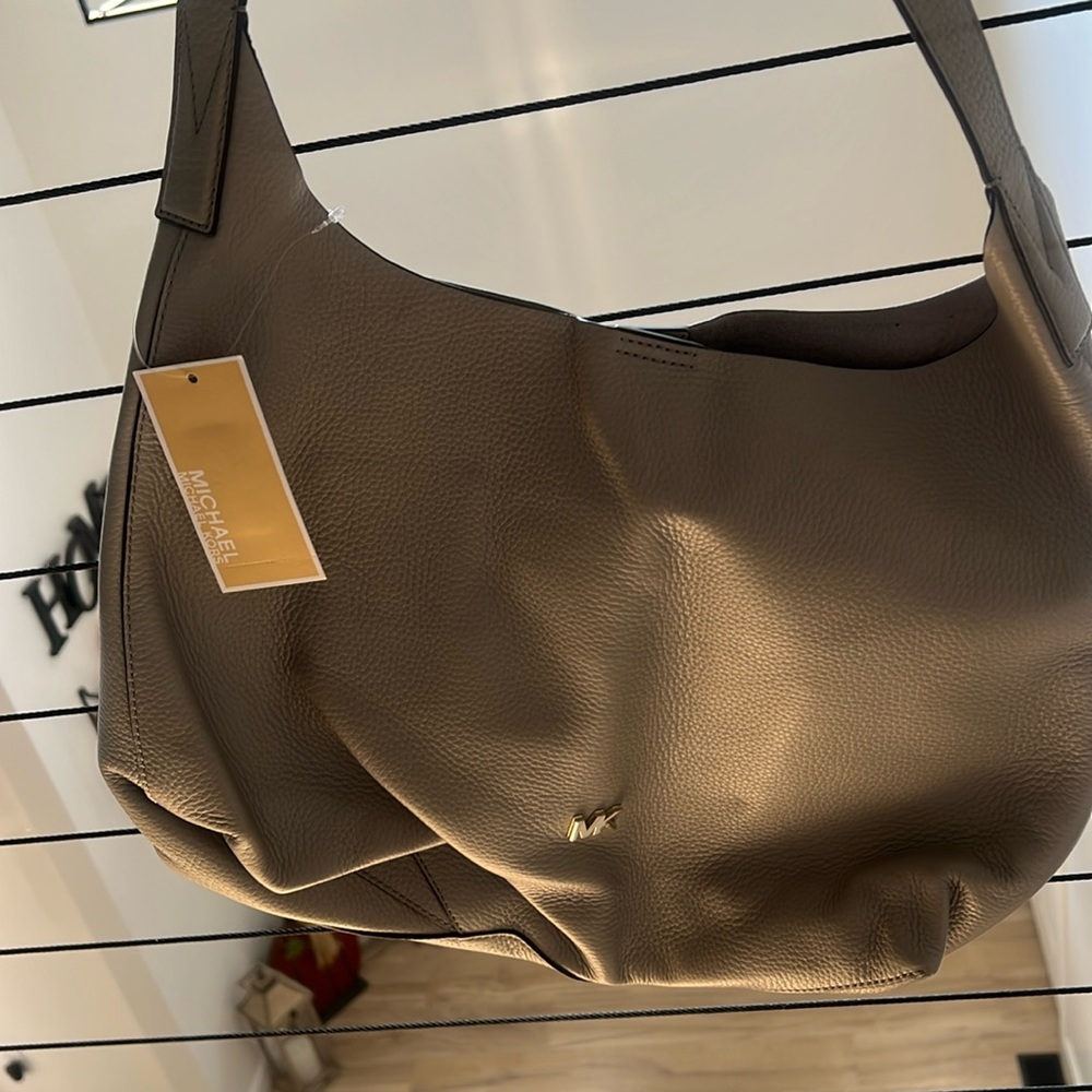 MICHAEL KORS PEARL GREY PURSE
